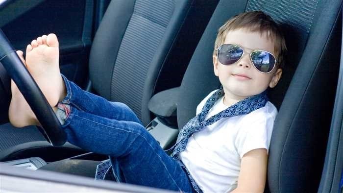 When Can Children Sit in the Front Seat of a Car? Age Regulations